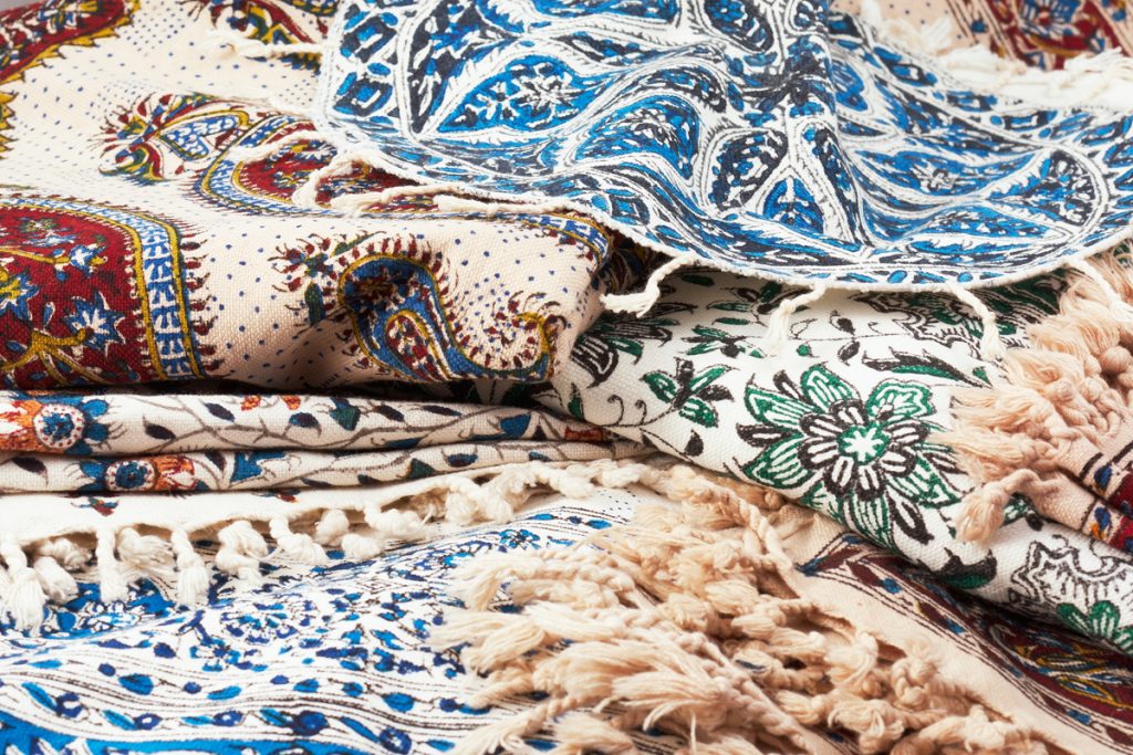بهترین قالیشویی در مهرآباد